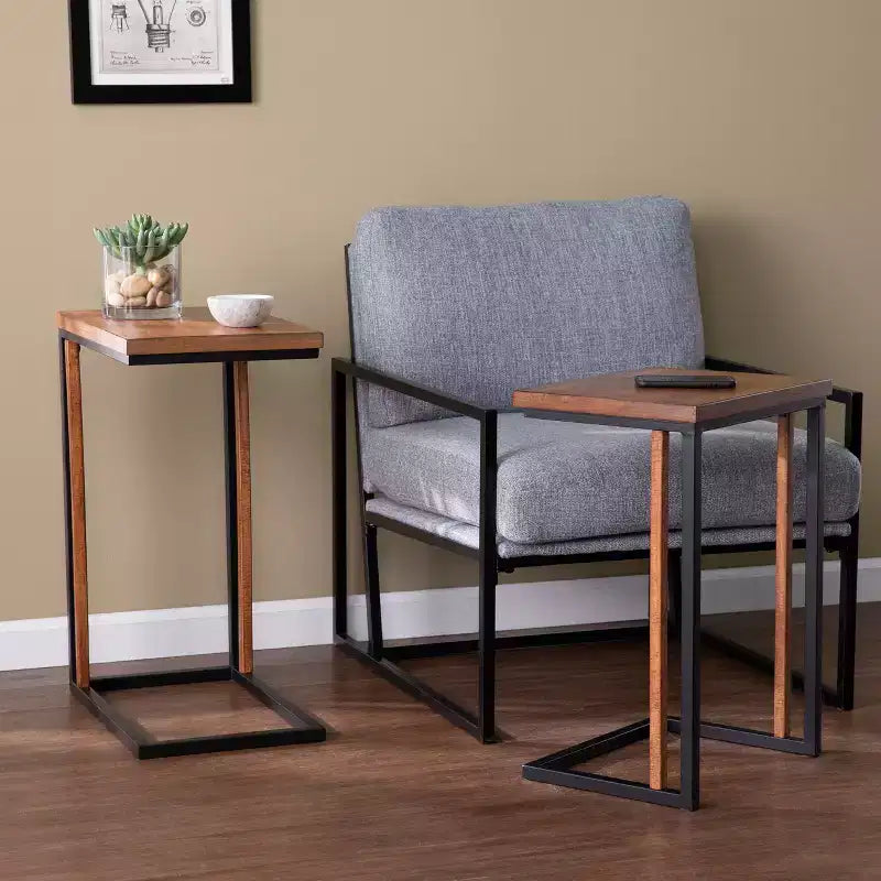 Tables gigognes en C marron, lot de 2