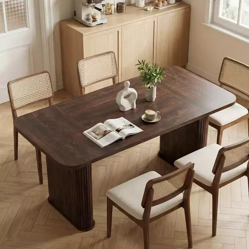 Grande table à manger moderne de 62 po pour 6 à 8 personnes, plateau rectangulaire en noyer noir, pieds piédestal robustes, idéale pour la cuisine, la salle à manger ou les conférences.